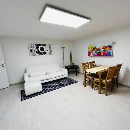Harste Ozga Mit Balkon Und Garten Bovenden
