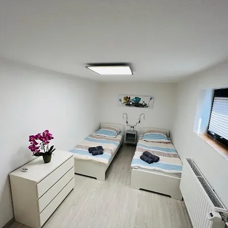 Apartment Harste Ozga Mit Balkon Und Garten