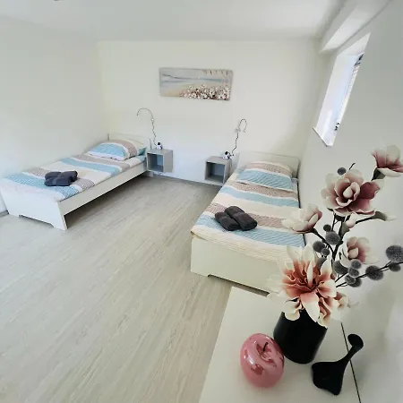 Harste Ozga Mit Balkon Und Garten *